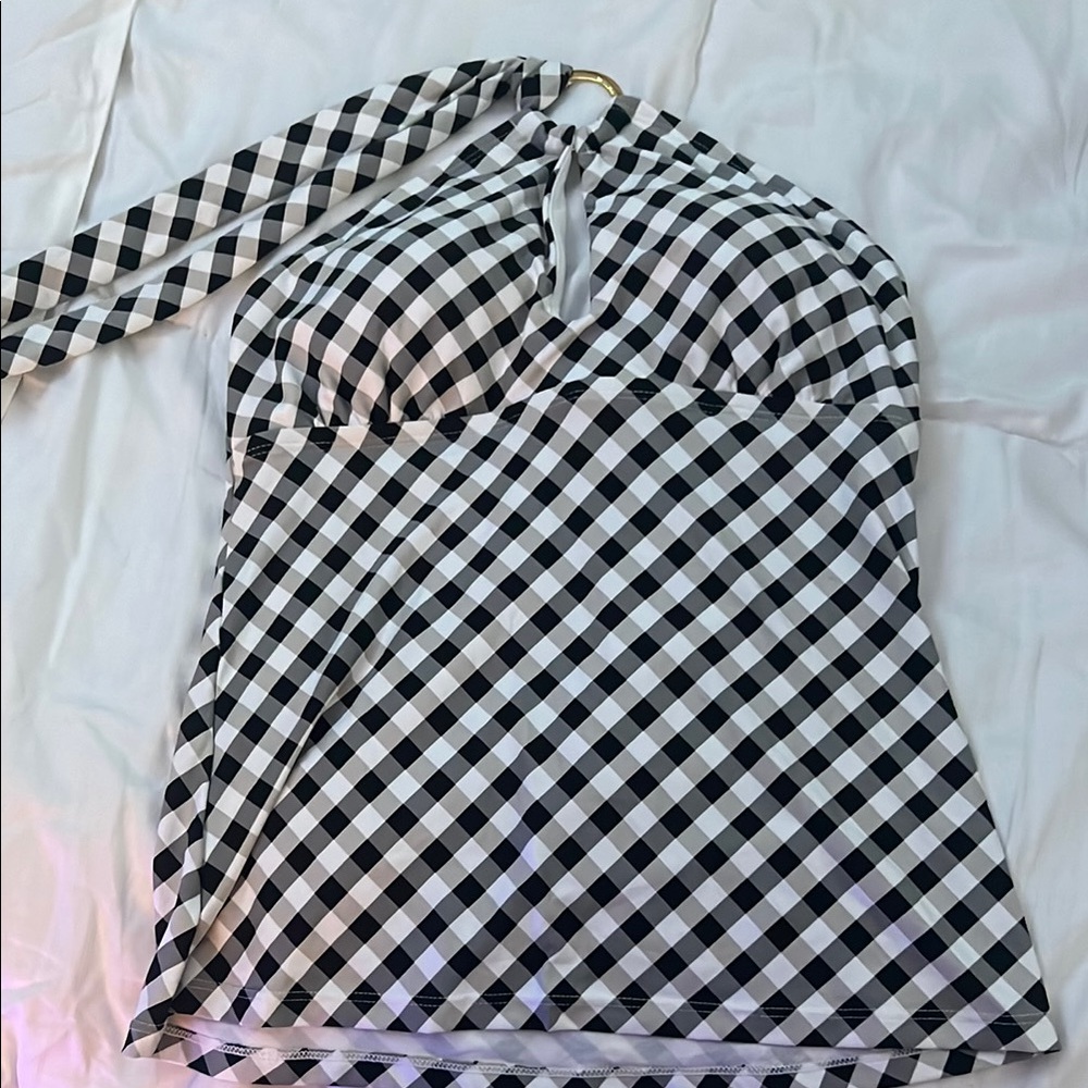 Asymmetrical Black and White Sleeveless Blouse